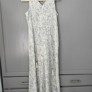 Apana Sleeveless Maxi Dress in Cream and Gray